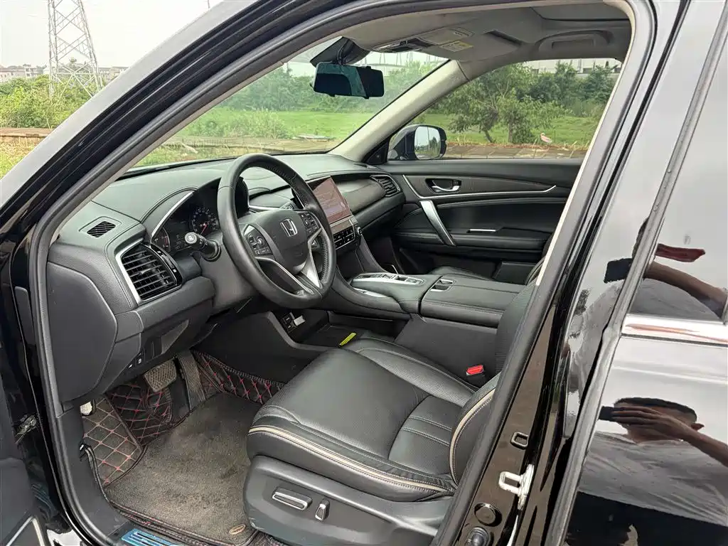 Avancier 370 TURBO 4 WD Premium