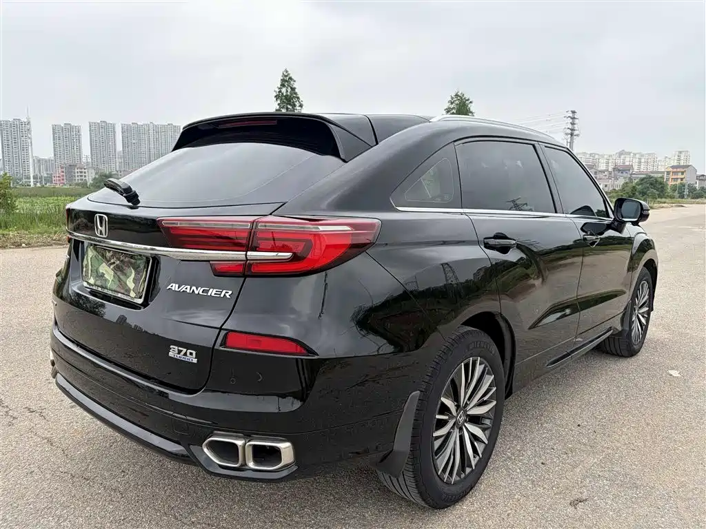 Avancier 370 TURBO 4 WD Premium