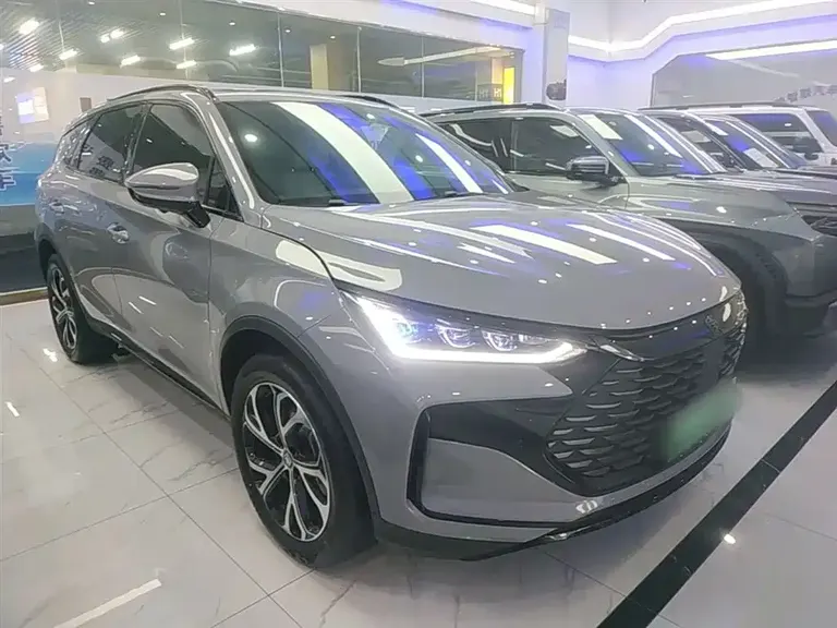 BYD Tang NEV DM-i 115 KM Cloud Chariot Flagship