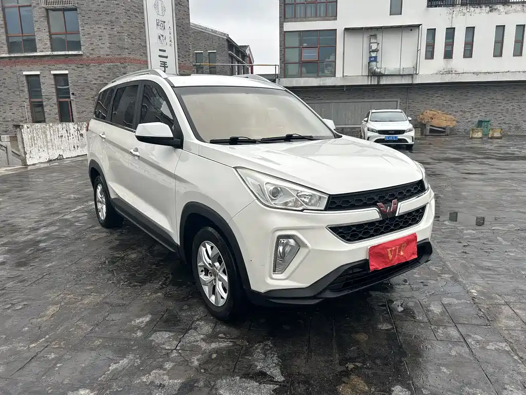 Wuling Hongguang S3 Auto Clutch 1.5 L Manual Luxury CN-V
