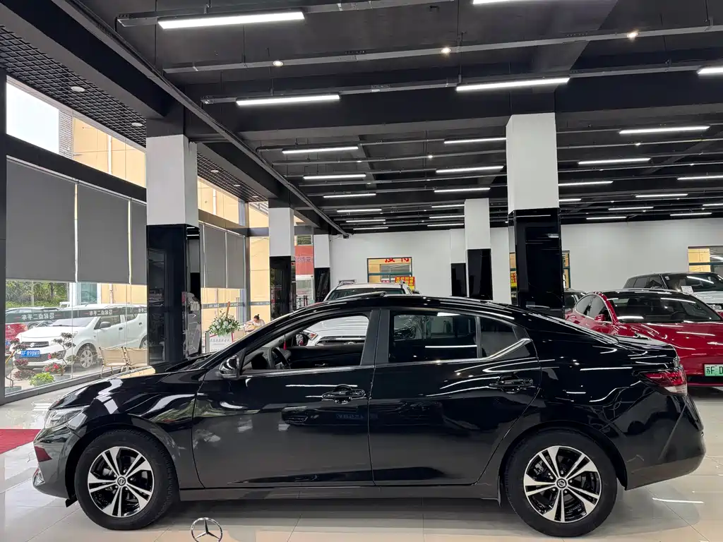 Sylphy 1.6 L XL CVT Joy