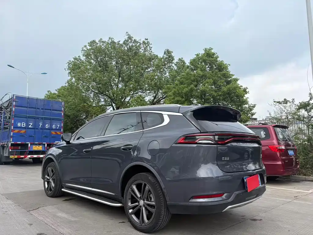 Tang 2.0 T Auto Flagship