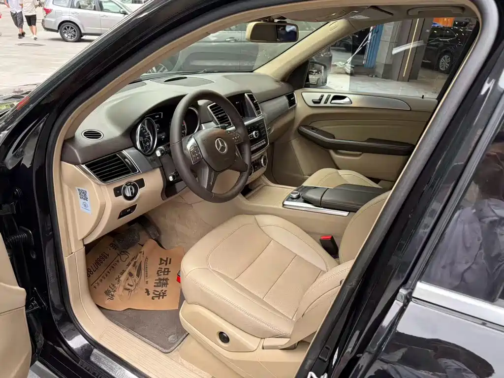Mercedes-Benz M-Class ML 320 4 MATIC