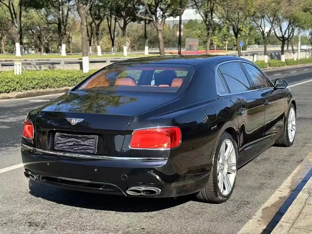 Flying Spur 4.0 T V8 Distinguished