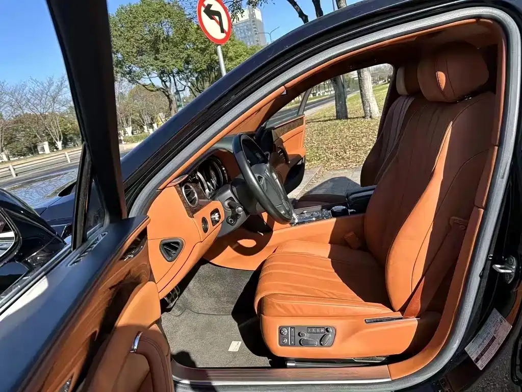 Flying Spur 4.0 T V8 Distinguished
