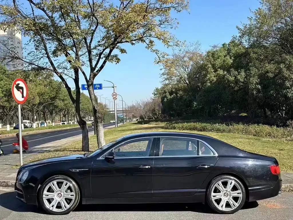 Flying Spur 4.0 T V8 Distinguished