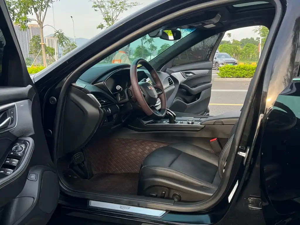 Cadillac CT5 28 T Luxury (Standard)