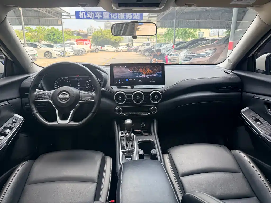 Sylphy 1.6 L CVT Joy