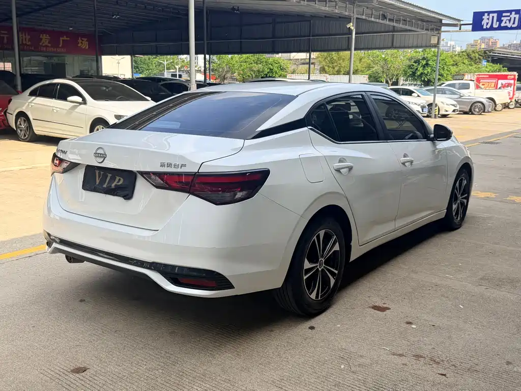 Sylphy 1.6 L CVT Joy