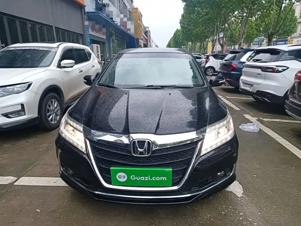 Crider 1.8 L CVT Luxury