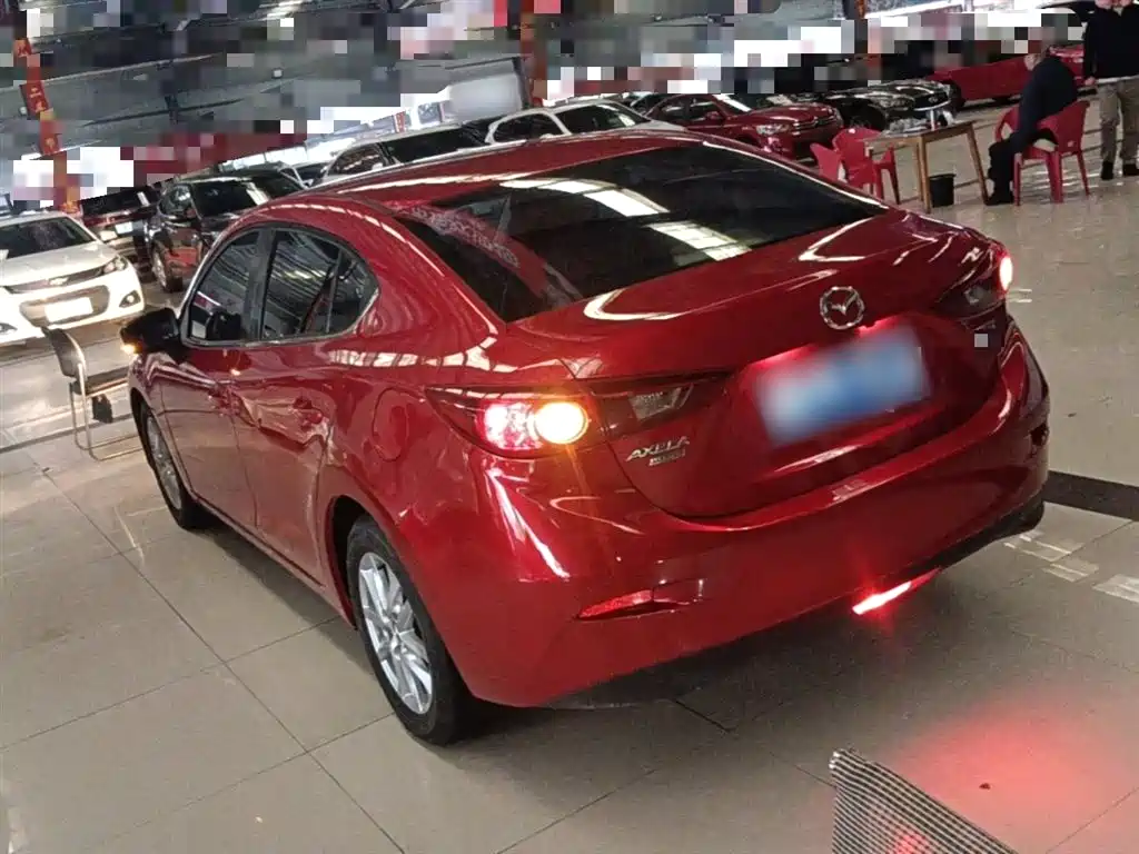 Mazda 3 Axela Sedan 1.5 L Auto Comfort CN-V