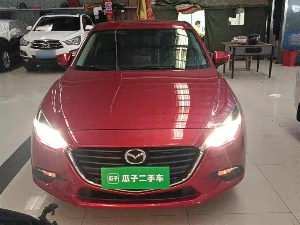 Mazda 3 Axela Sedan 1.5 L Auto Comfort CN-V