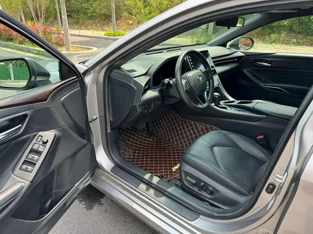Avalon 2.0 L Luxury CN-VI