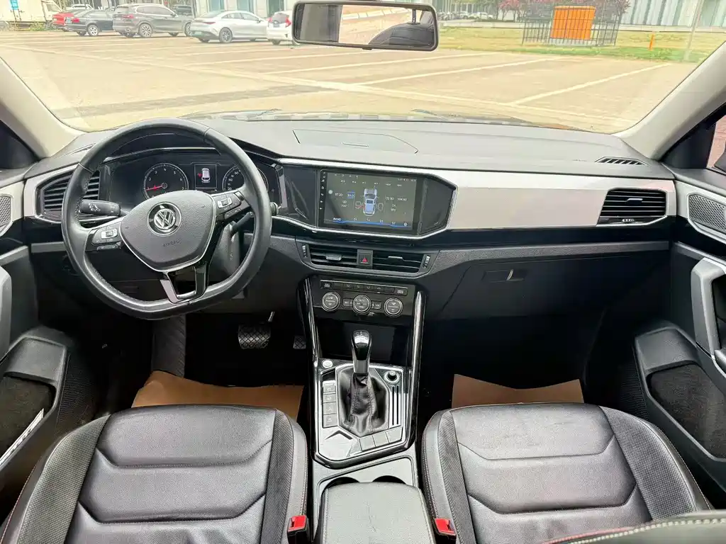 Tayron 330 TSI 2 WD Luxury CN-VI