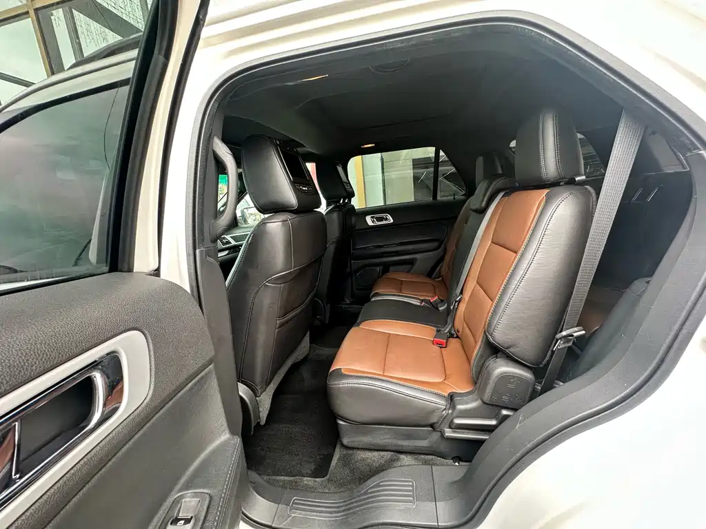 Explorer (Import) 3.5 L Premium