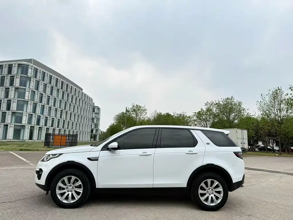 Discovery Sport 2.0 T SE