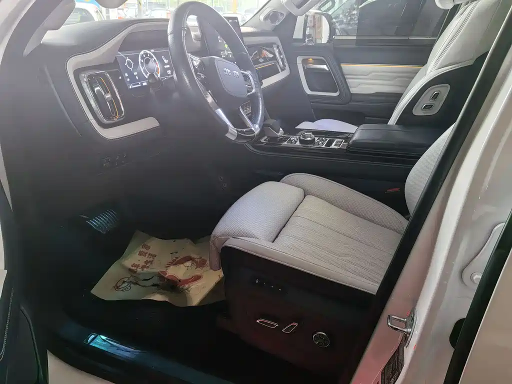 Beijing Offroad BJ60 2.0 T 11 th 5-seat