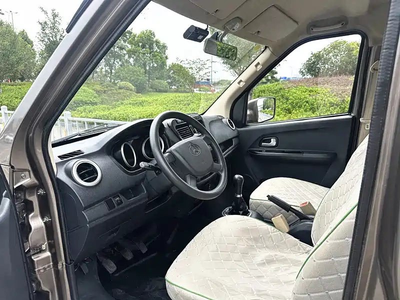 Changan Ruixing M60 1.5 L Standard CN-VI 5 6-seatDAM15 KR