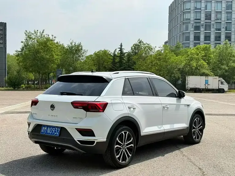Volkswagen T-ROC 280 TSI DSG 2 WD Comfort Connected