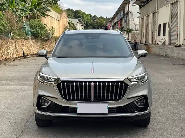 Hongqi HS5 2.0 T Connected Flagship Enjoyment