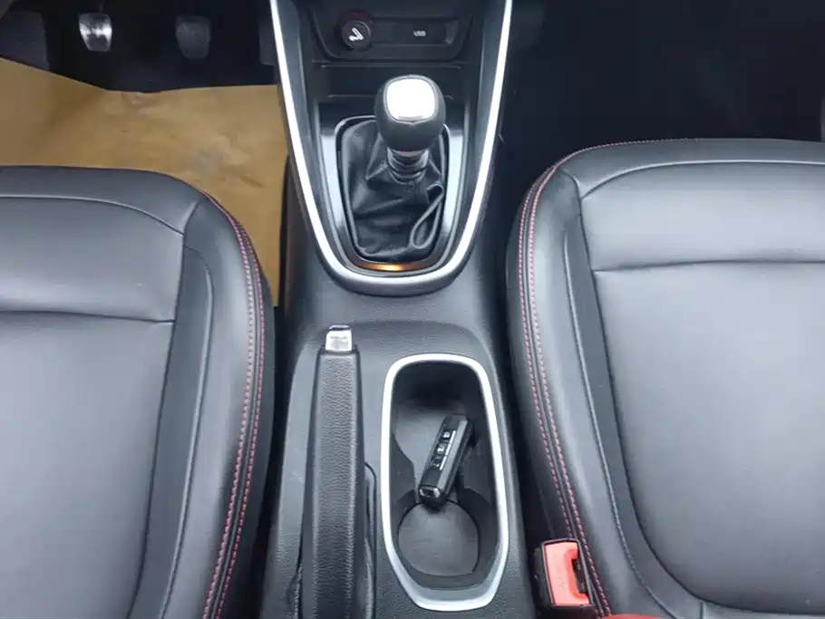Baojun 510 宝骏510 2019款 1.5 L 手动优享型73 kW 国VI