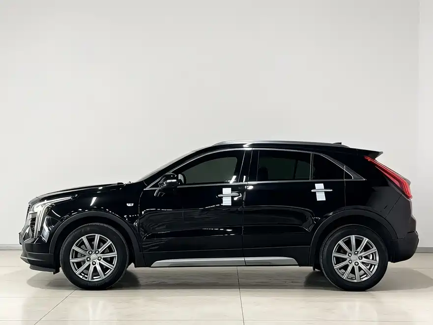 Cadillac XT4 凯迪拉克XT4 2022款 28 T 四驱尊贵型