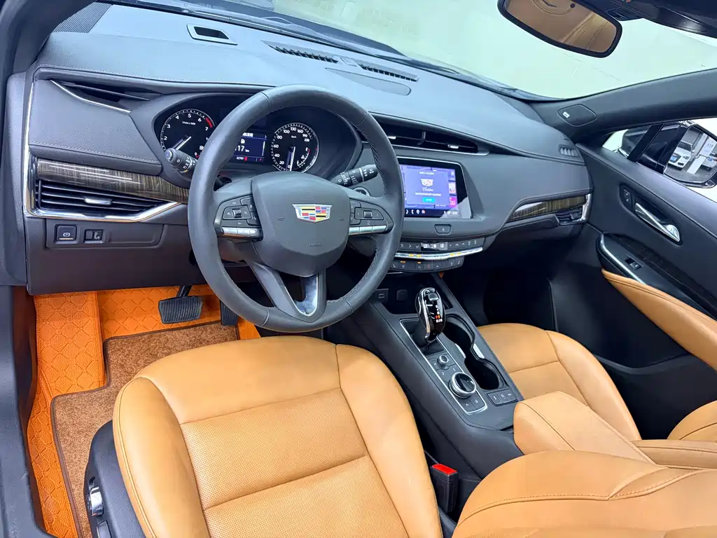 Cadillac XT4 凯迪拉克XT4 2022款 28 T 四驱尊贵型