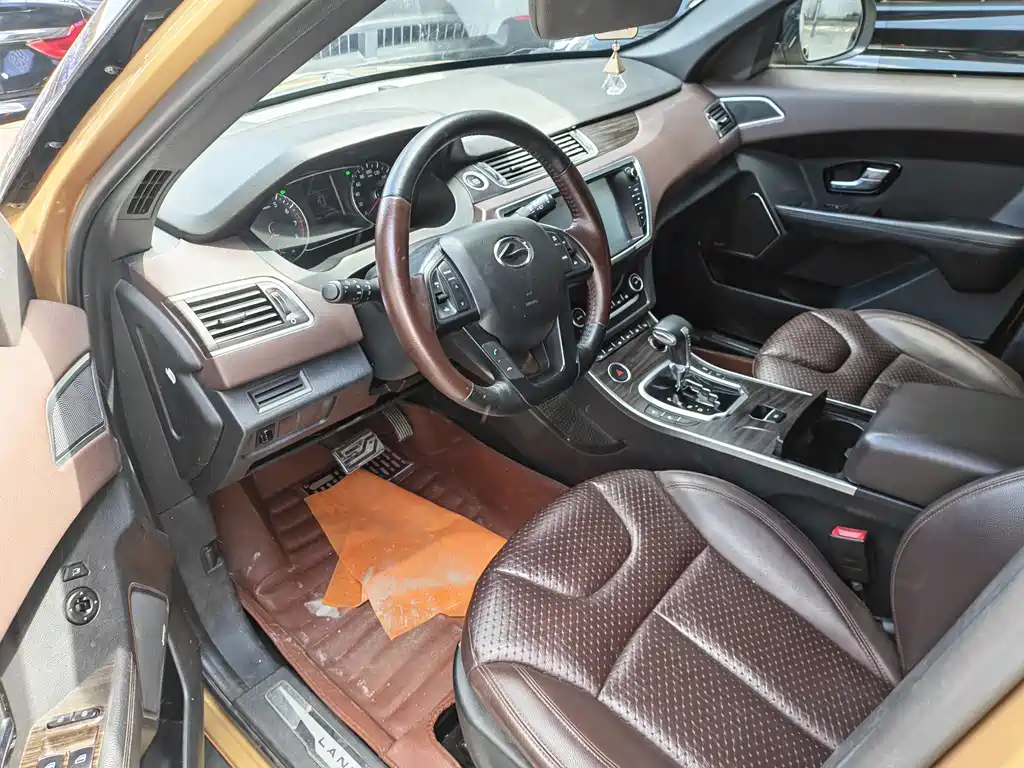Landwind X7 2.0 T Panoramic Distinguished