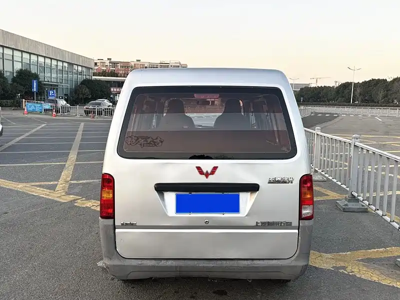 Wuling Zhiguang 五菱之光 2015款 1.2 L 标准型LSI