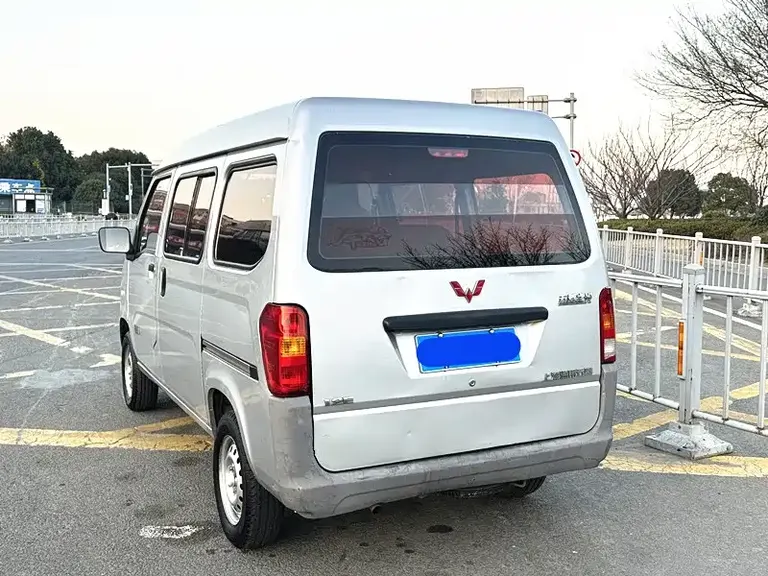 Wuling Zhiguang 五菱之光 2015款 1.2 L 标准型LSI