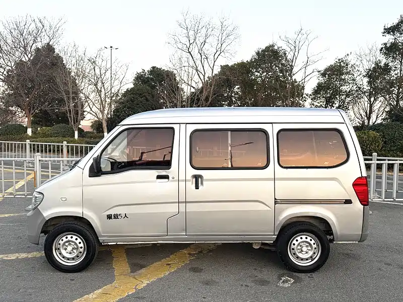 Wuling Zhiguang 五菱之光 2015款 1.2 L 标准型LSI