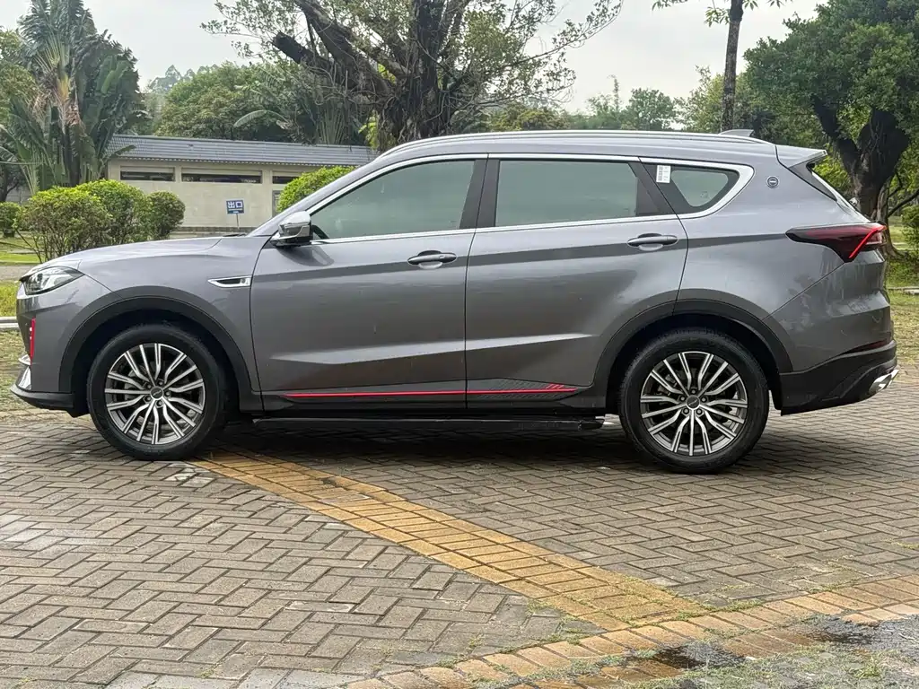 Jetour X70 PRO 1.5 T DCT Peanut 5-seat