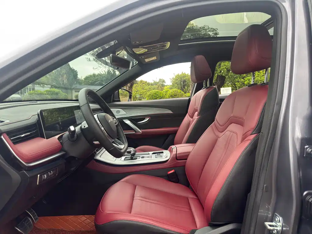 Jetour X70 PRO 1.5 T DCT Peanut 5-seat