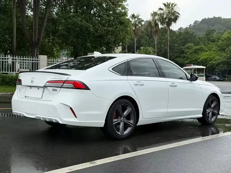 Honda Inspire 260 TURBO Refined