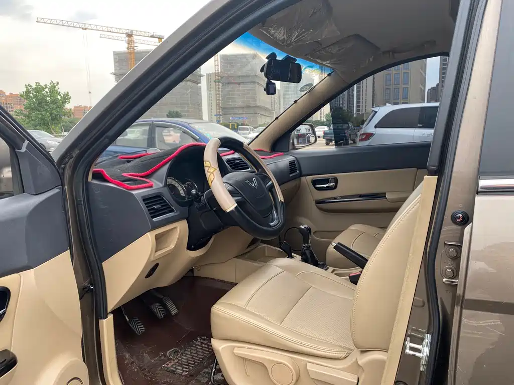 Wuling Hongguang 1.5 L S Comfort