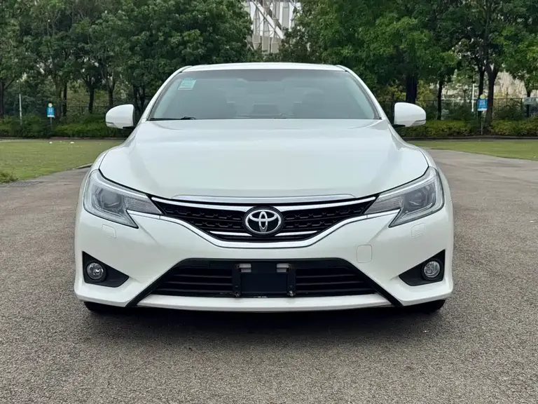 Toyota Mark X 2.5 V Elite Sharp