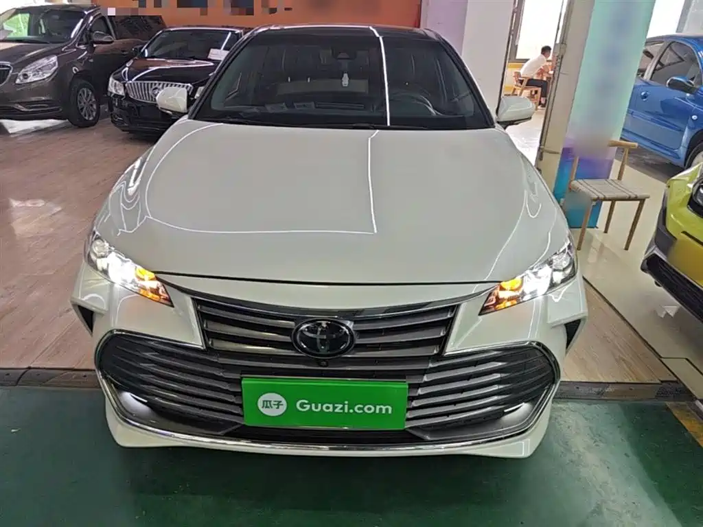 Avalon 2.0 L XLE Premium CN-VI