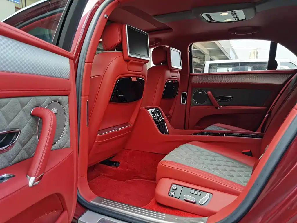 Flying Spur 4.0 T V8 S Standard