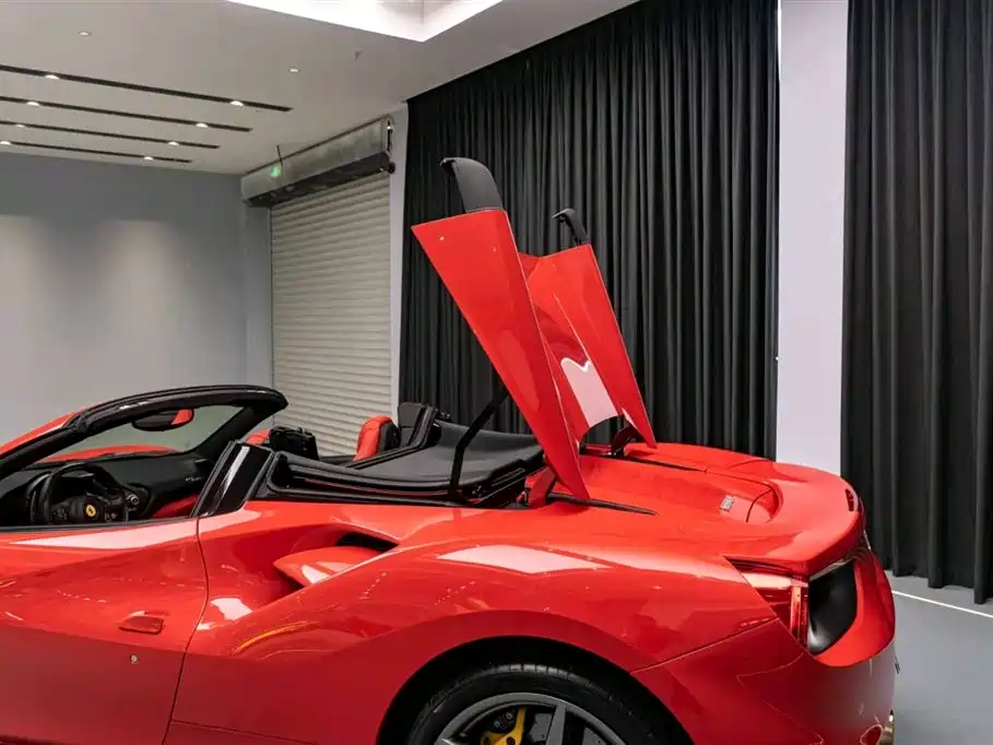 Ferrari 488 488 Spider