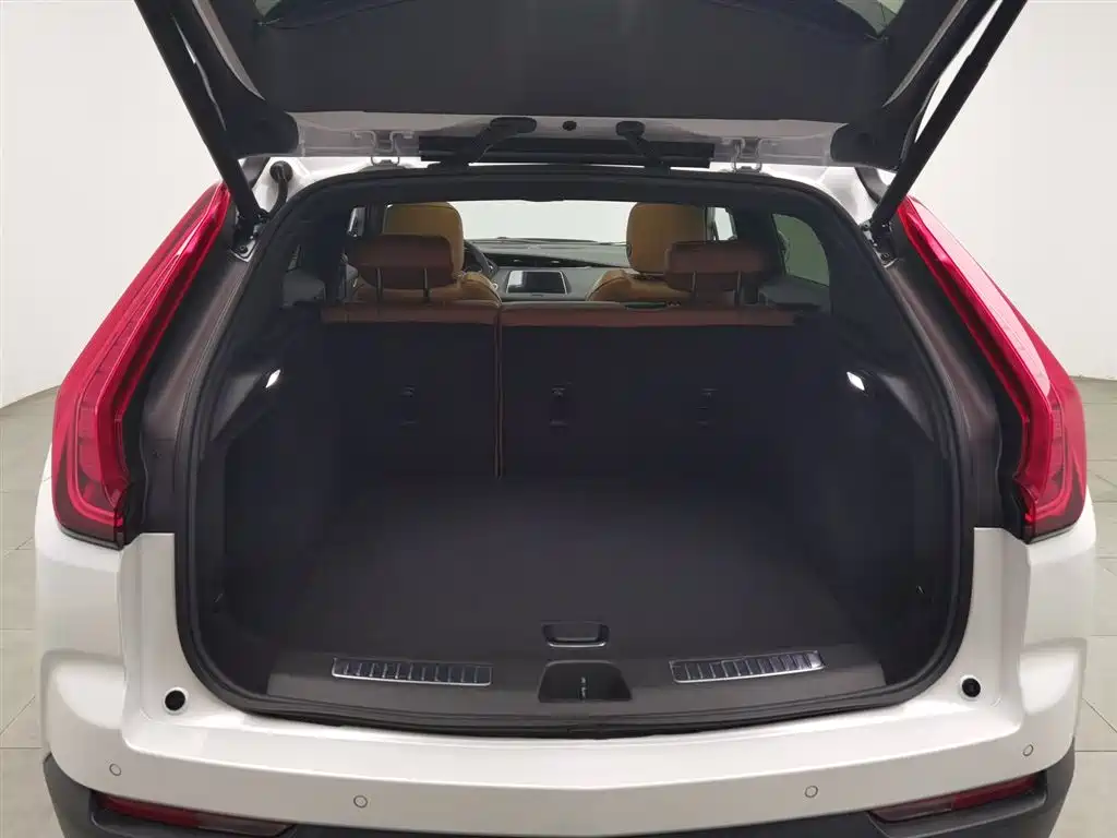 Cadillac XT4 28 T 2 WD Distinguished