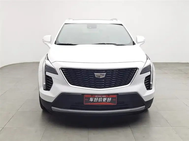 Cadillac XT4 28 T 2 WD Distinguished