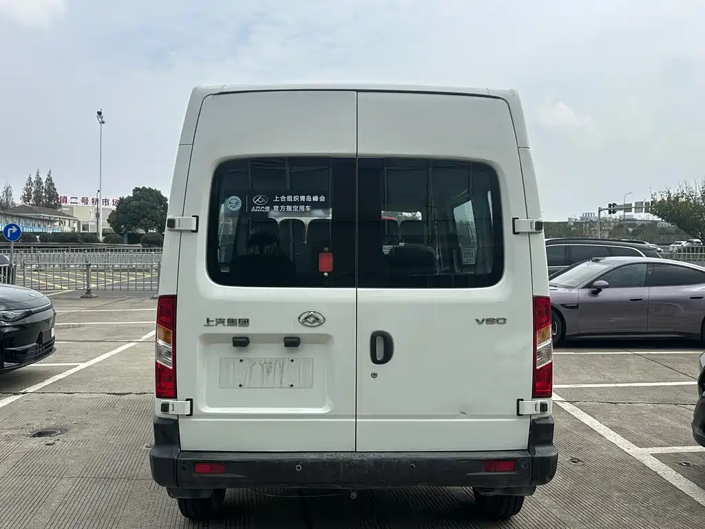 Xintu V80 2.5 T Classic6-speed Manual Aoyuntong Facelift SWB Super Low Roof 5 6-seat