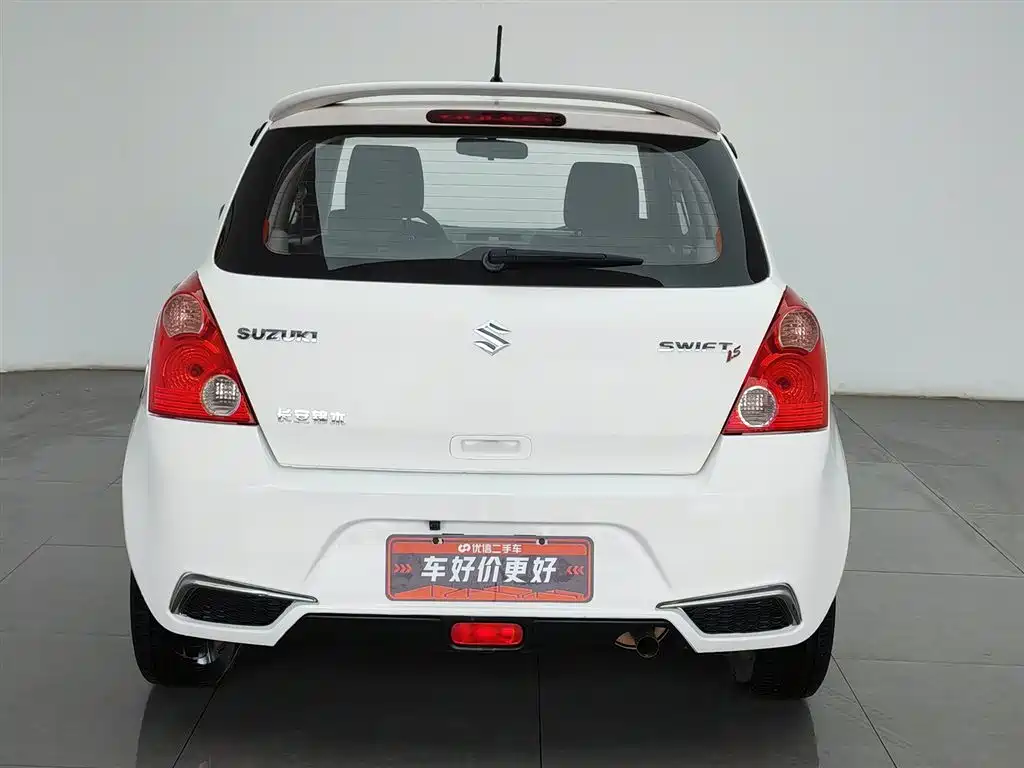 Swift 1.5 L Auto Standard