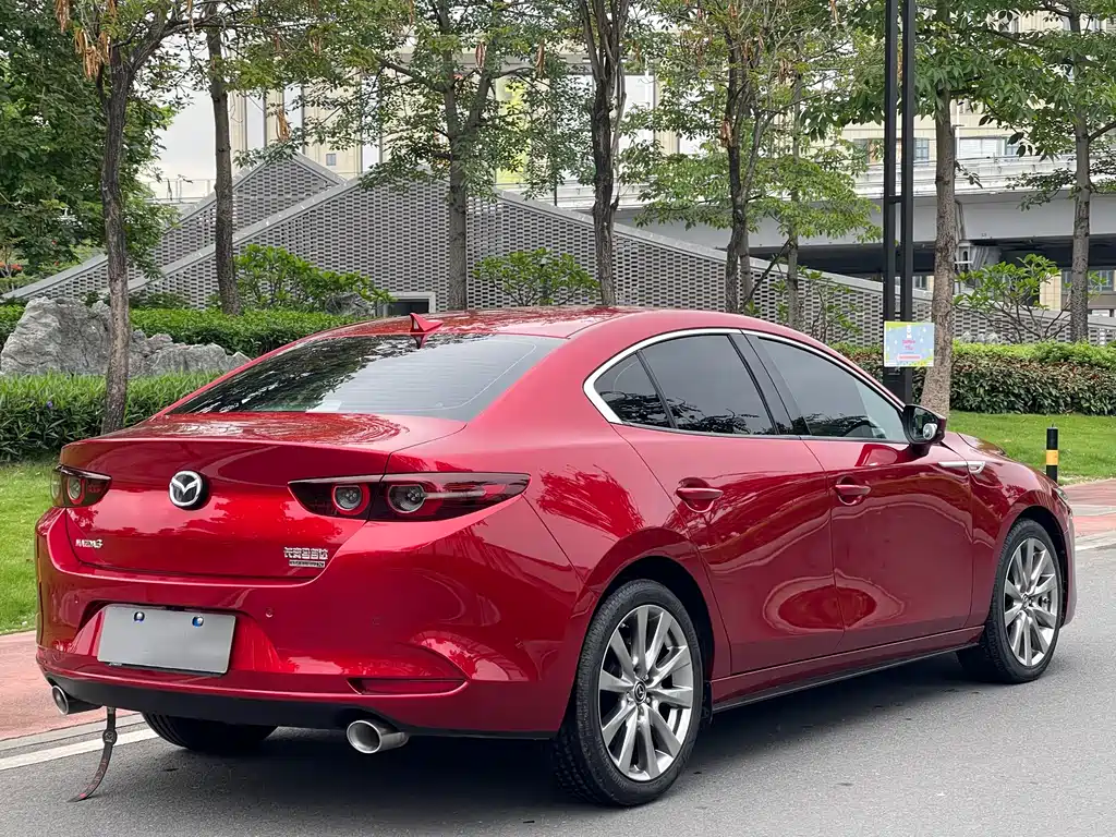 Mazda 3 Axela 马自达3 昂克赛拉 2020款 2.0 L X压燃尊荣型