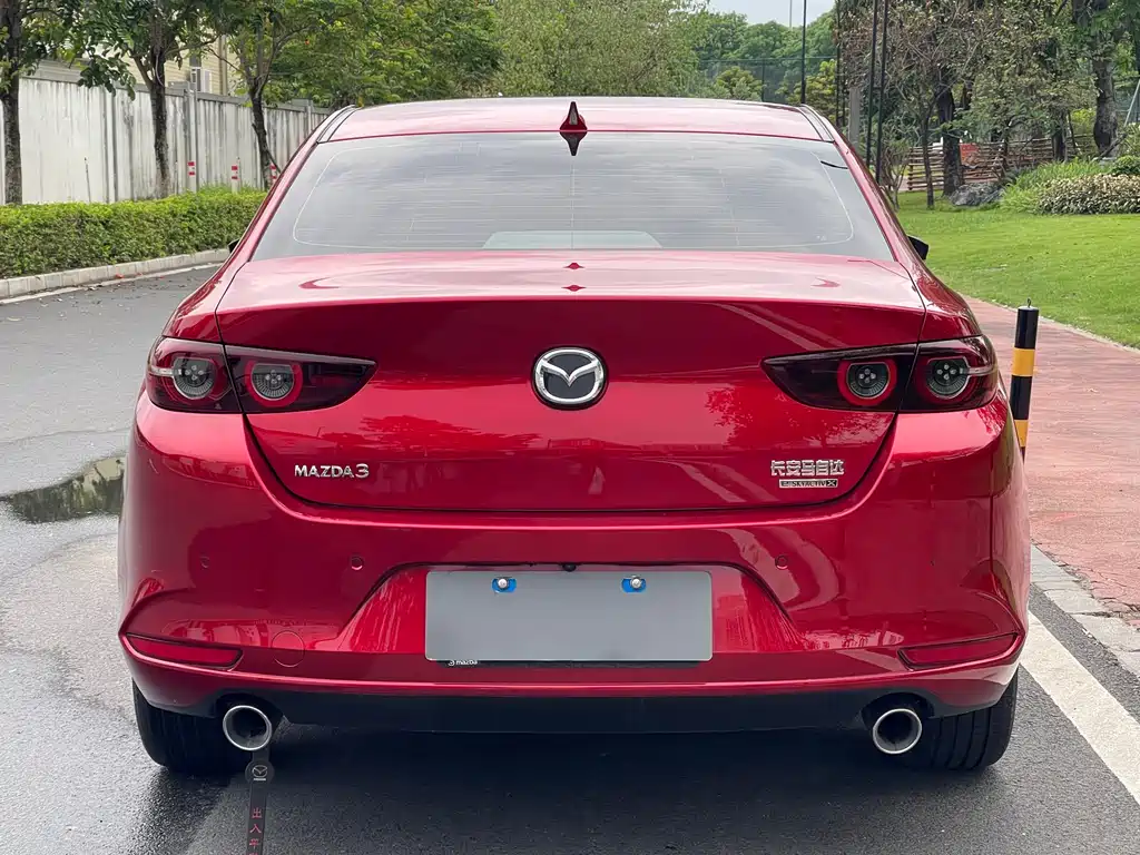 Mazda 3 Axela 马自达3 昂克赛拉 2020款 2.0 L X压燃尊荣型