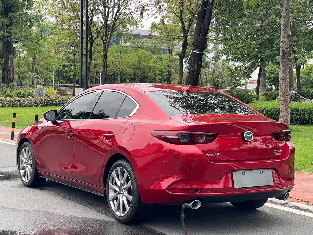Mazda 3 Axela 马自达3 昂克赛拉 2020款 2.0 L X压燃尊荣型