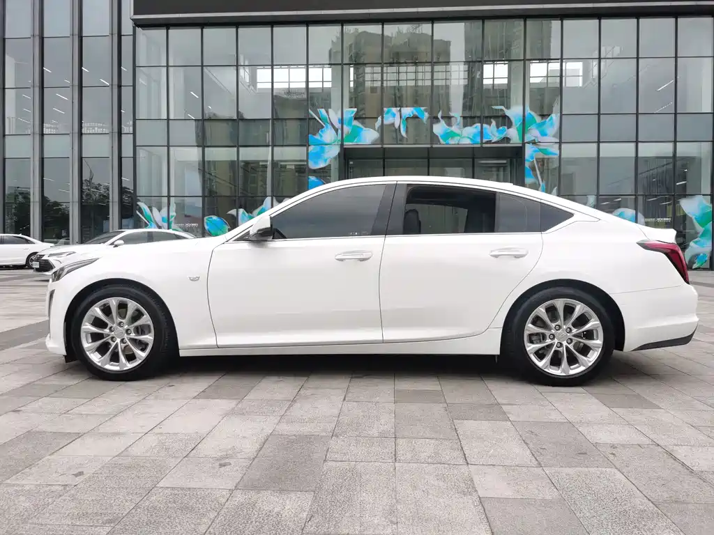 Cadillac CT5 28 T Luxury (Standard)