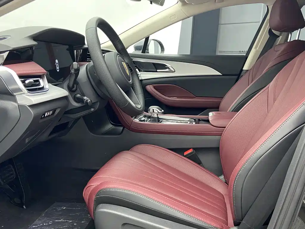 Hongqi H5 PHEV 130 Super Hybrid