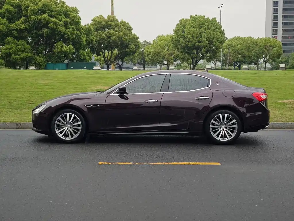 Ghibli 3.0 T Standard