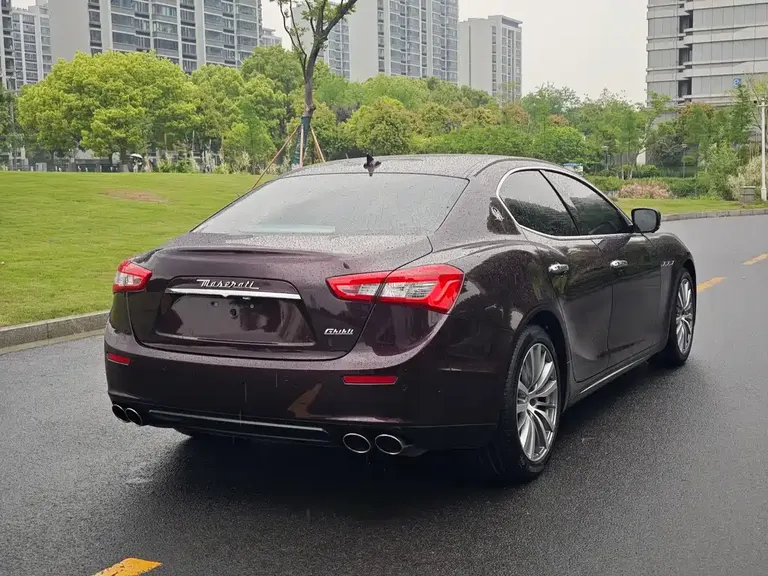 Maserati Ghibli 3.0 T Standard